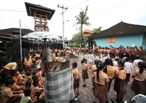 CSR di SDN 03 Serangan